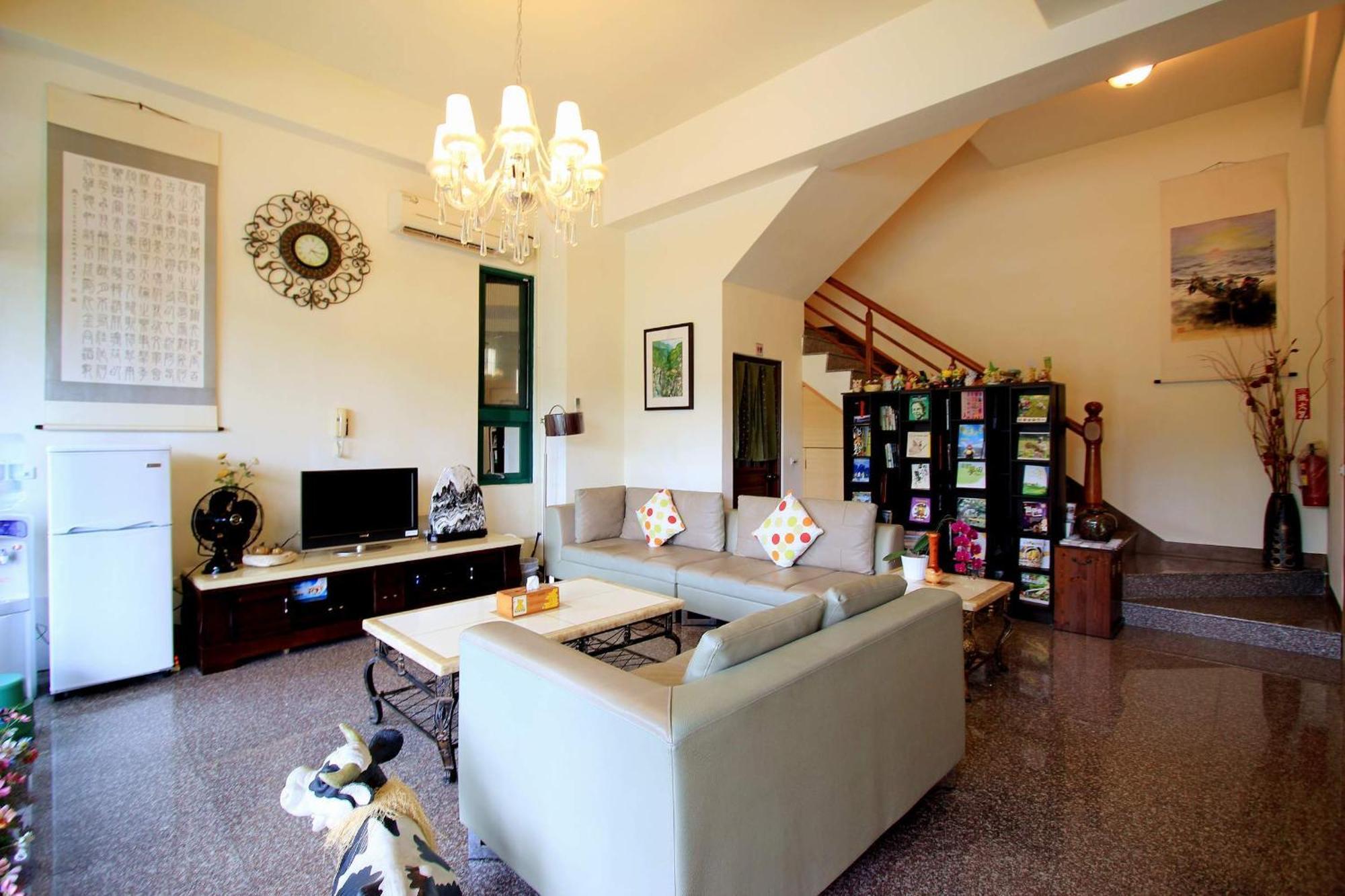 Green Window Homestay綠窗小築天安居民宿 Hualien City Ngoại thất bức ảnh