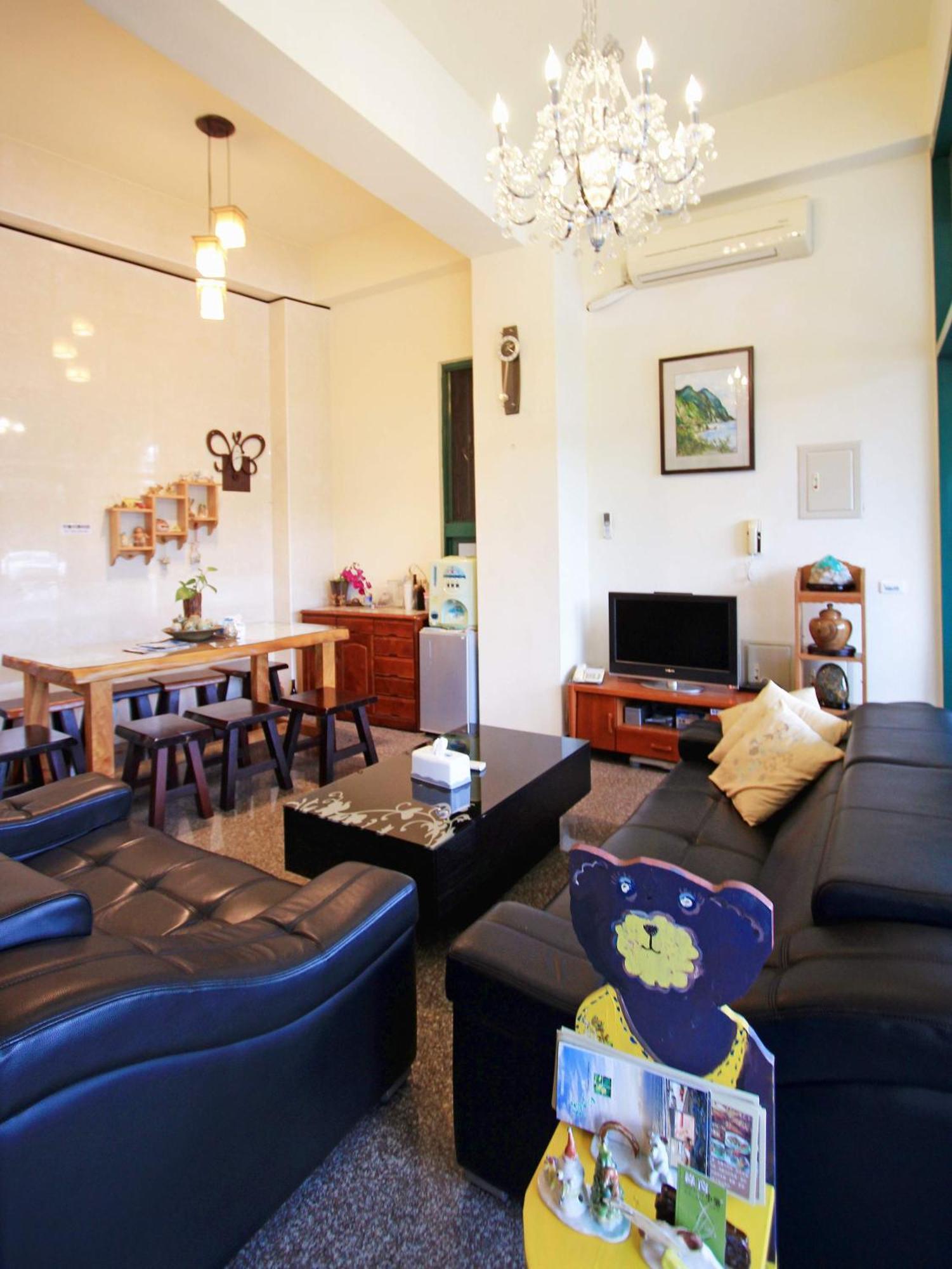 Green Window Homestay綠窗小築天安居民宿 Hualien City Ngoại thất bức ảnh
