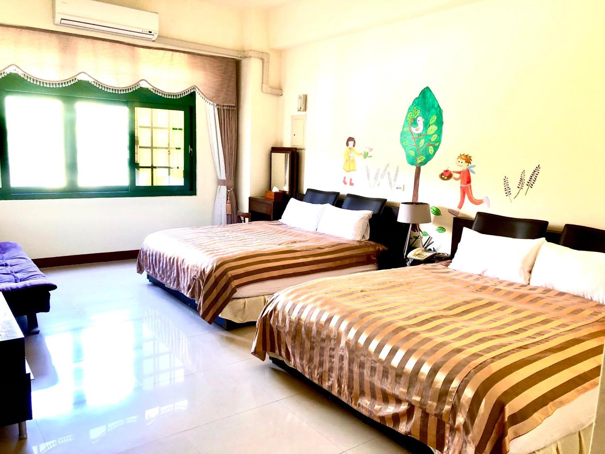 Green Window Homestay綠窗小築天安居民宿 Hualien City Ngoại thất bức ảnh