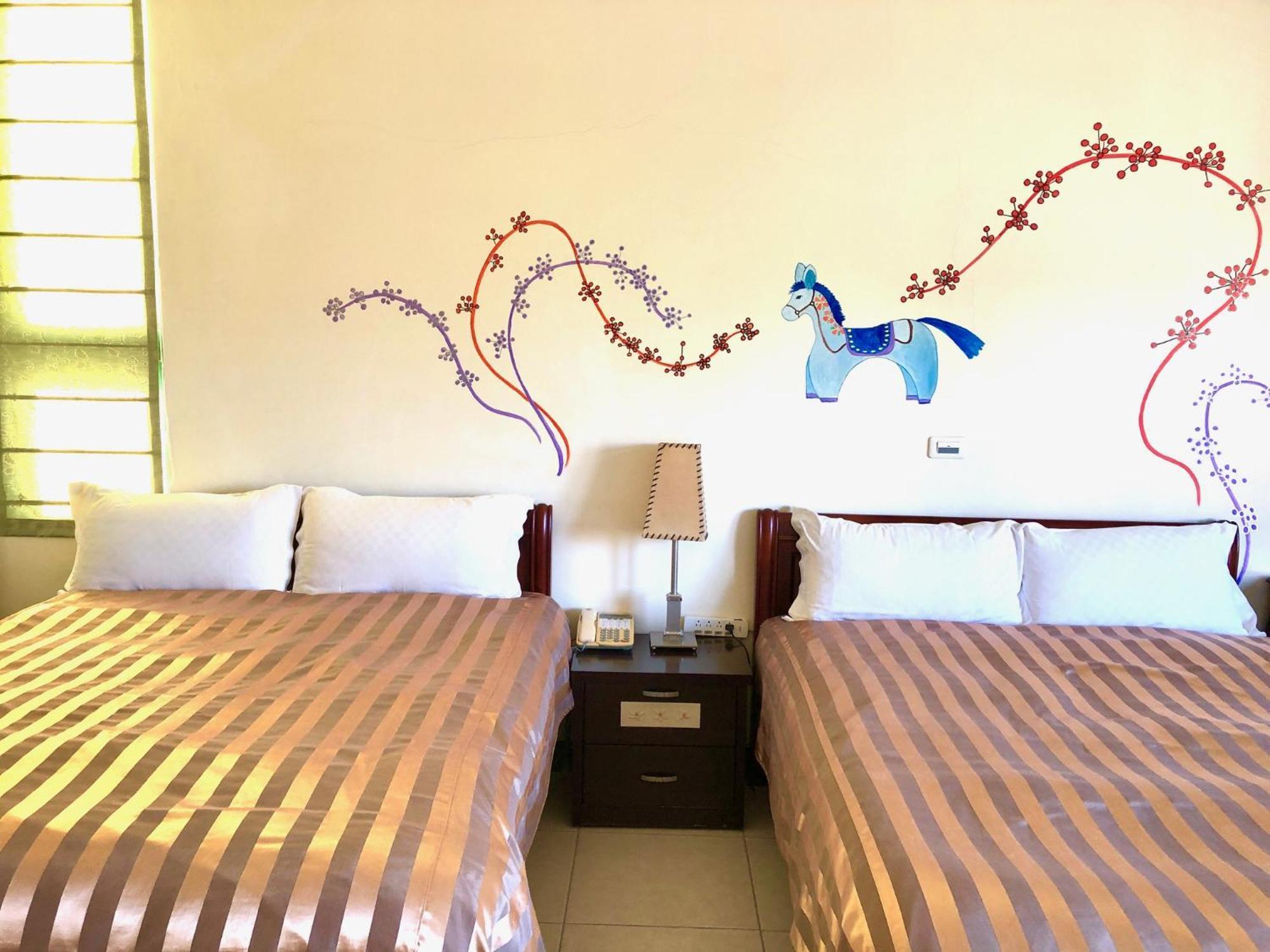 Green Window Homestay綠窗小築天安居民宿 Hualien City Ngoại thất bức ảnh